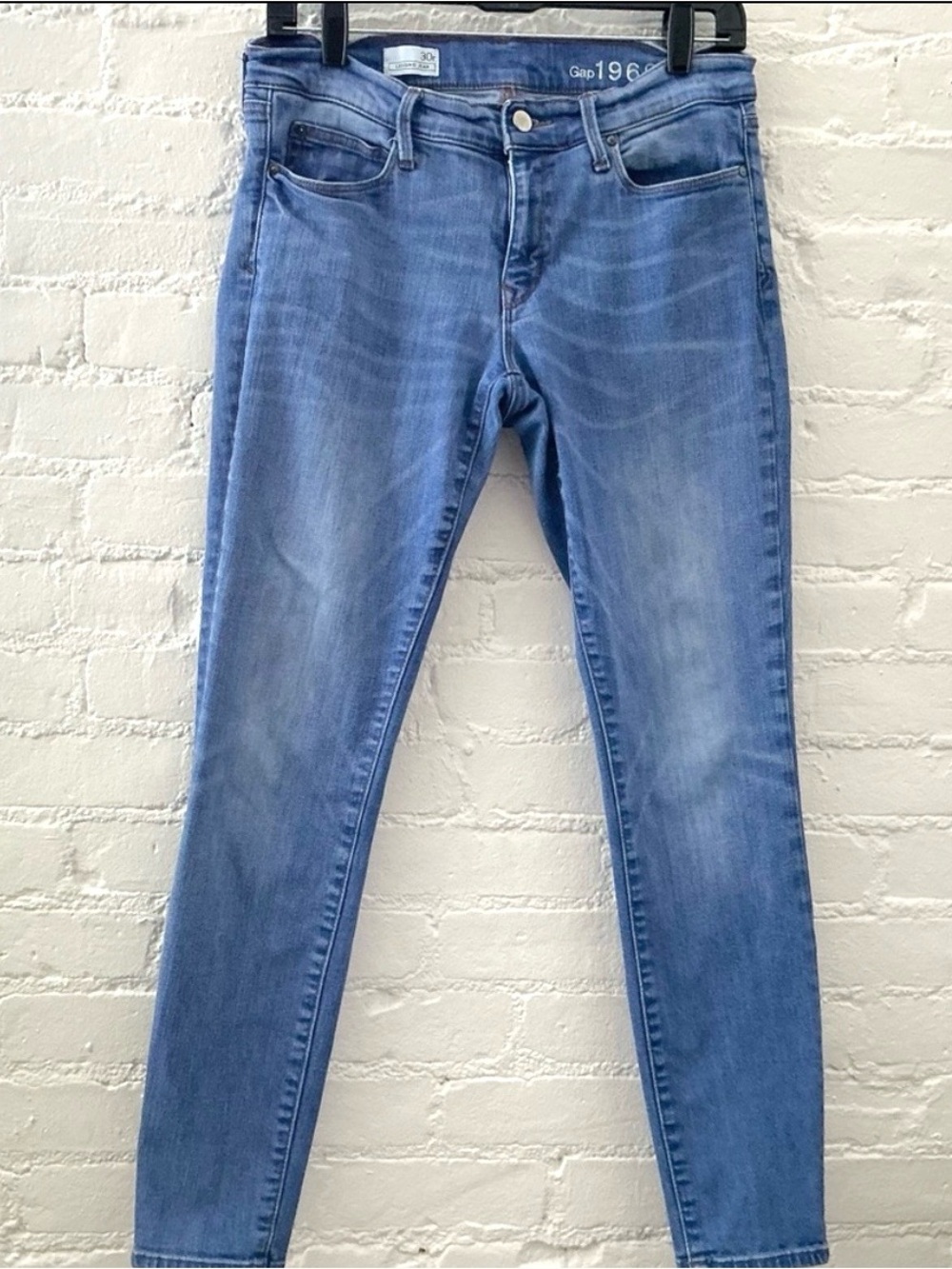 Gap 1969 Legging Jeans in Vpor Wash Size 30